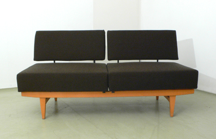 braune-schlafcouch.jpg