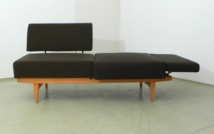 braune-schlafcouch1.jpg