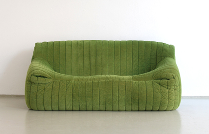 couch_green_01.jpg