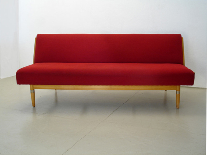 rotes-Klappsofa-1.jpg