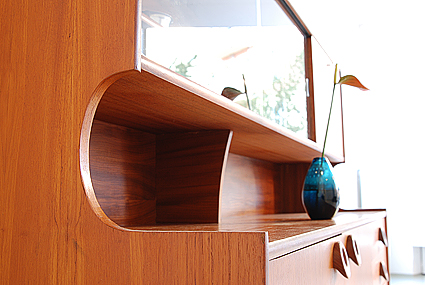 schrank_03_klein.jpg