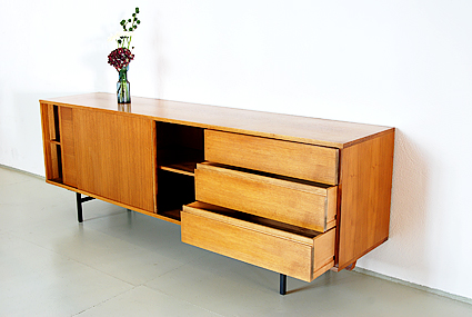sideboard_02_klein.jpg